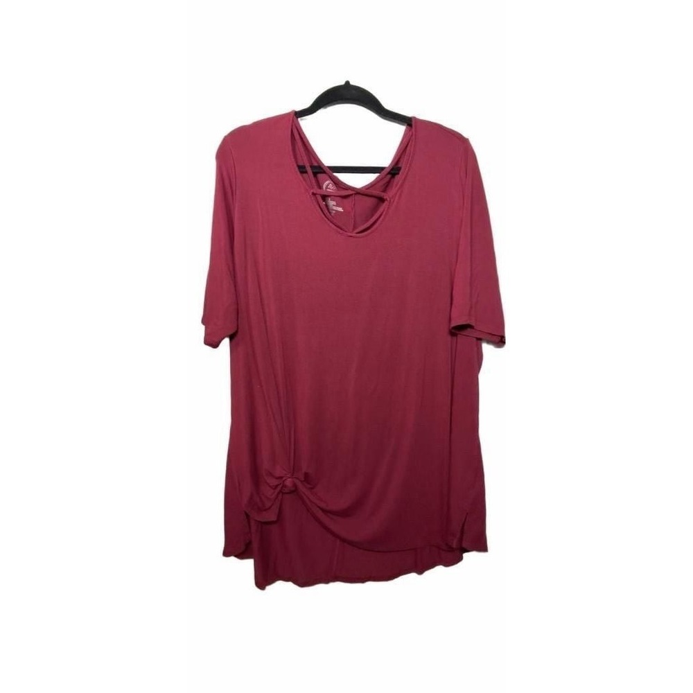 Maurices 24/7 Plus Size Maroon Red Criss Cross V-Neck Knot Hem Tee Size 2_A70